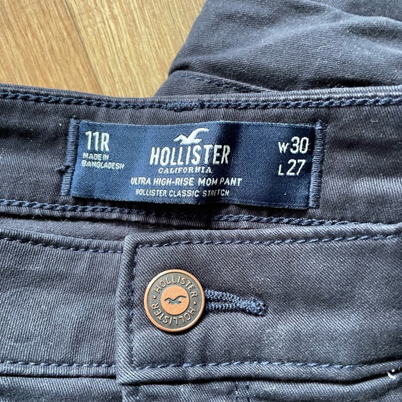 Hollister Navy Blue Chinos - Picture 4 of 4